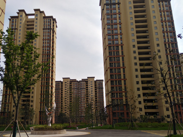 六安永安南苑小區(qū)定制定做陽(yáng)臺(tái)護(hù)欄、樓梯扶手案例 六安永安南苑小區(qū)定制定做陽(yáng)臺(tái)護(hù)欄、樓梯扶手案例