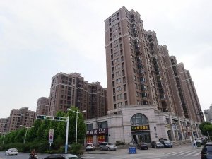 安慶錢江江畔尚城小區(qū)空調(diào)護欄、樓梯扶手定制