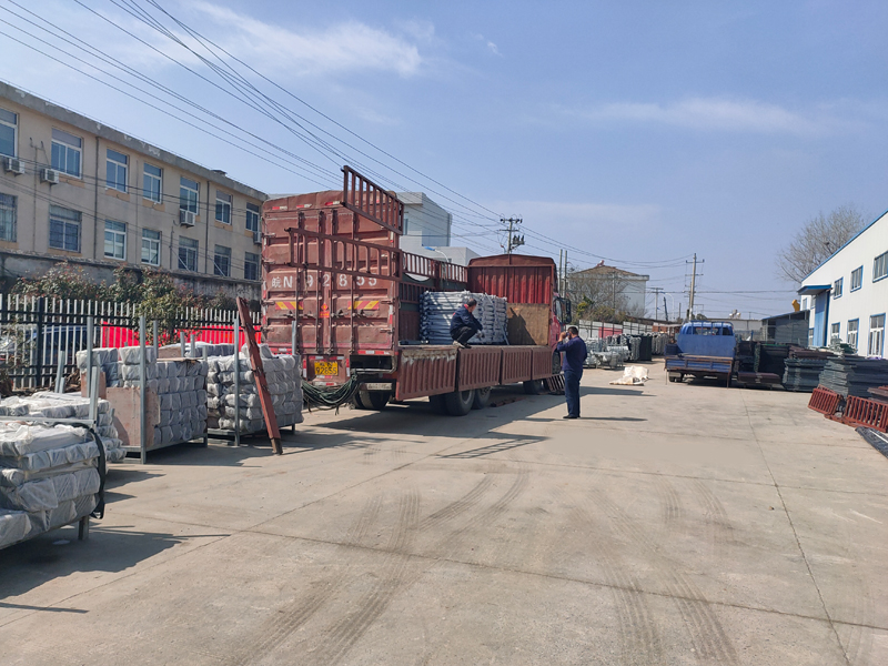 金用護欄2021年3月2日鋅鋼陽臺護欄發貨！