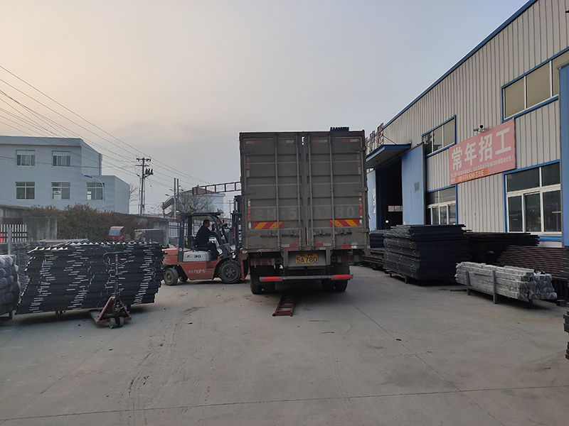 金用護欄2021年3月13日百葉窗發(fā)貨! 金用護欄2021年3月13日百葉窗發(fā)貨!