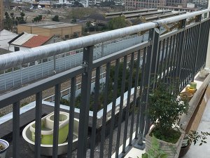 鋅鋼陽臺護(hù)欄為什么值得選？