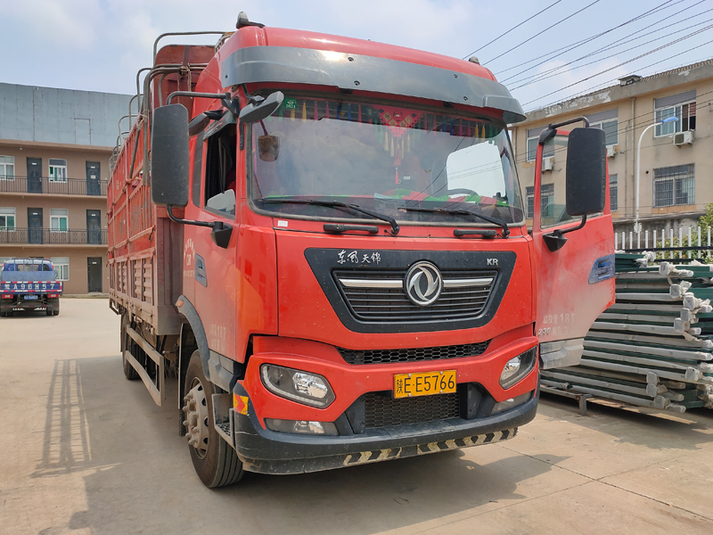 金用護欄2021年6月2日鋅鋼百葉窗發貨！