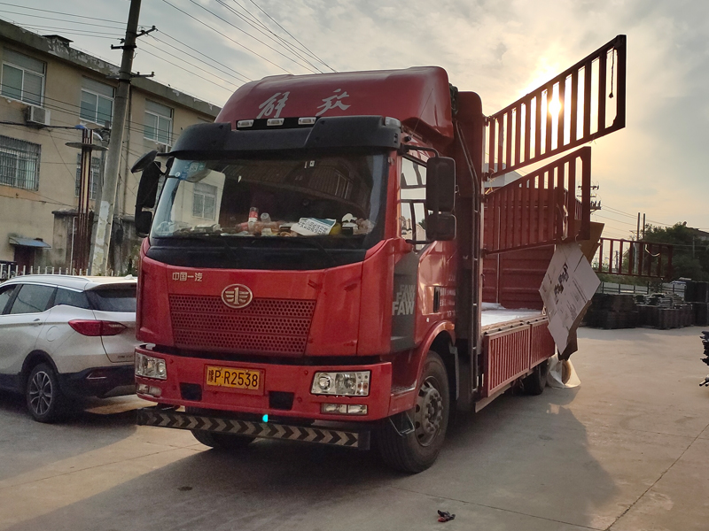 金用護欄2021年6月8日鋅鋼百葉窗發(fā)貨! 金用護欄2021年6月8日鋅鋼百葉窗發(fā)貨!