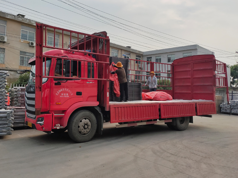 金用護(hù)欄2021年6月9日鋅鋼護(hù)窗欄桿發(fā)貨！