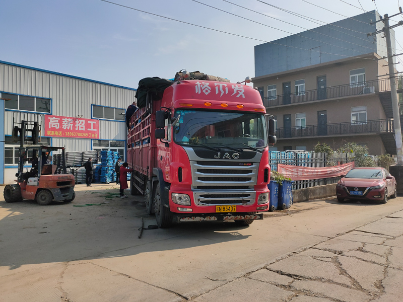 金用護欄2021年10月25日鋅鋼樓梯欄桿發貨！