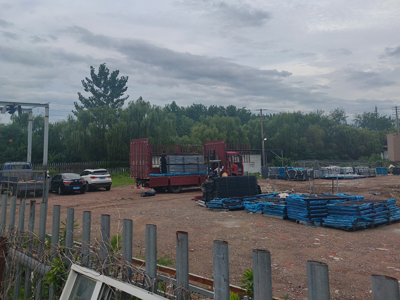 金用護欄2022年7月7日鋅鋼陽臺護欄裝車發貨! 金用護欄2022年7月7日鋅鋼陽臺護欄裝車發貨!