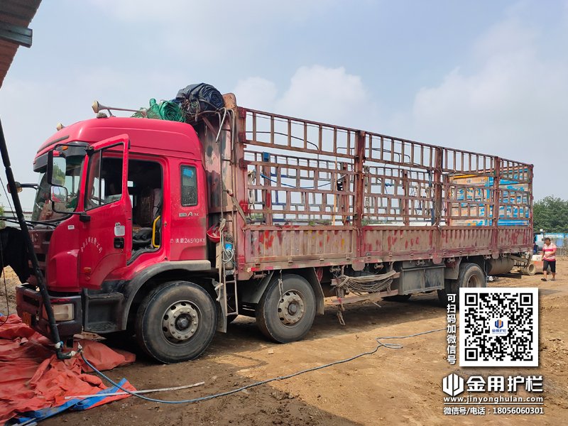 2023年9月27日鋅鋼百葉窗裝車發(fā)貨! 2023年9月27日鋅鋼百葉窗裝車發(fā)貨!