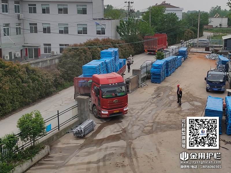 2024年4月20日鋅鋼陽(yáng)臺(tái)欄桿裝車(chē)發(fā)貨! 2024年4月20日鋅鋼陽(yáng)臺(tái)欄桿裝車(chē)發(fā)貨!