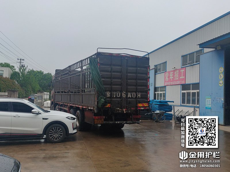 2024年4月30日鋅鋼百葉窗裝車發(fā)貨! 2024年4月30日鋅鋼百葉窗裝車發(fā)貨!