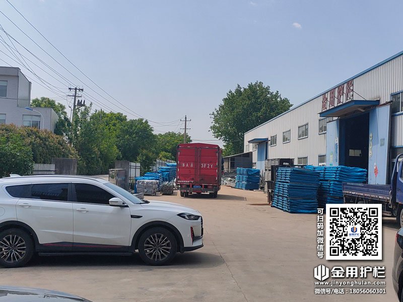 2024年5月10日鋅鋼百葉窗裝車發(fā)貨！