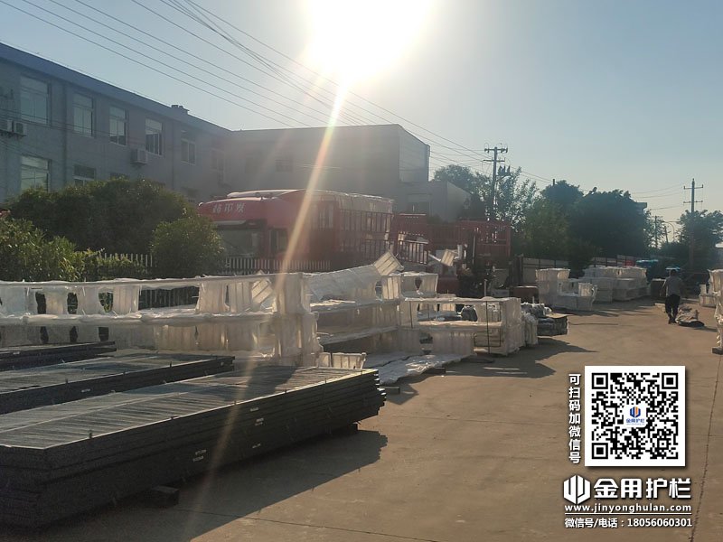 2024年5月23日鋅鋼護窗欄桿裝車發貨！