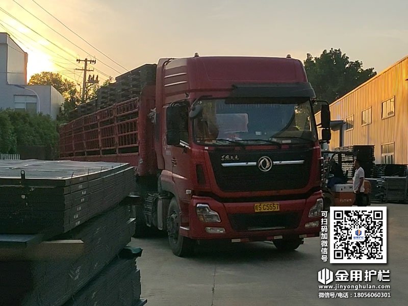 2024年5月29日鋅鋼百葉窗裝車發(fā)貨！