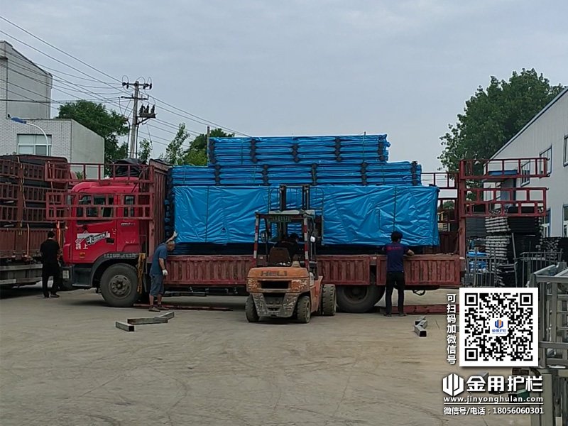 2024年6月11日鋅鋼陽臺護欄裝車發貨！