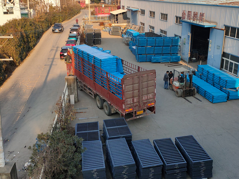 2024年12月27日鋅鋼陽臺欄桿裝車發貨！