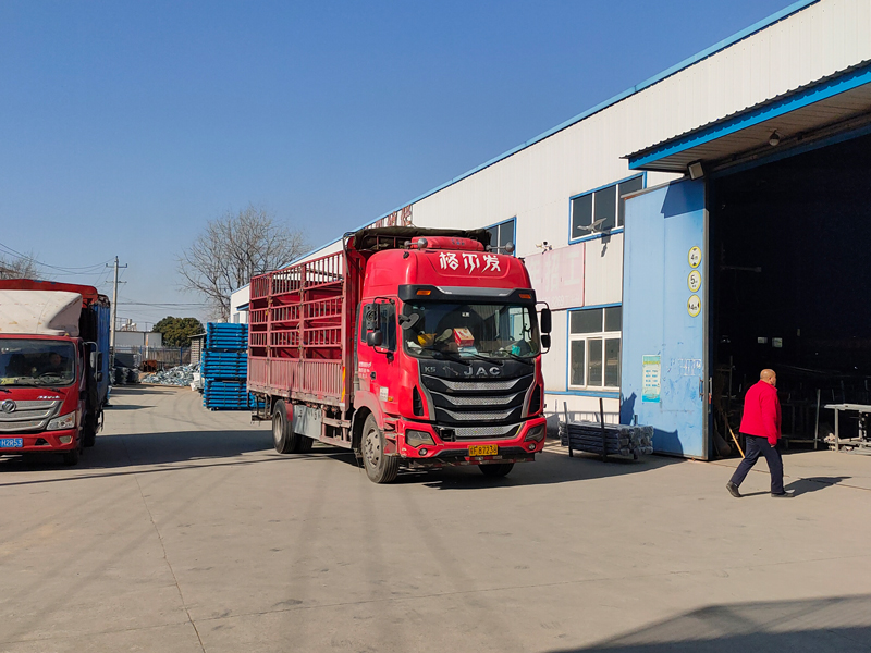 2025年1月2日鋅鋼陽臺護欄裝車發貨! 2025年1月2日鋅鋼陽臺護欄裝車發貨!