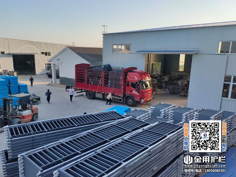2025年7月23日鋁合金陽臺(tái)護(hù)欄裝車發(fā)貨! 2025年7月23日鋁合金陽臺(tái)護(hù)欄裝車發(fā)貨!